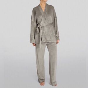J242 SKIMS Velour Sleep Pants In Smoke